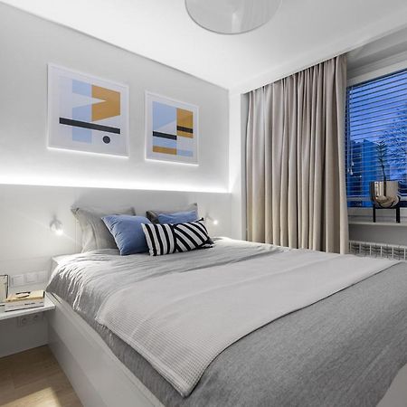 Apartament Bielany: Metro-Adjacent with Catered Meals & Parking Warsaw Exterior photo