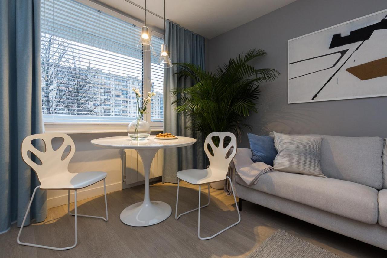 Apartament Bielany: Metro-Adjacent with Catered Meals & Parking Warsaw Exterior photo
